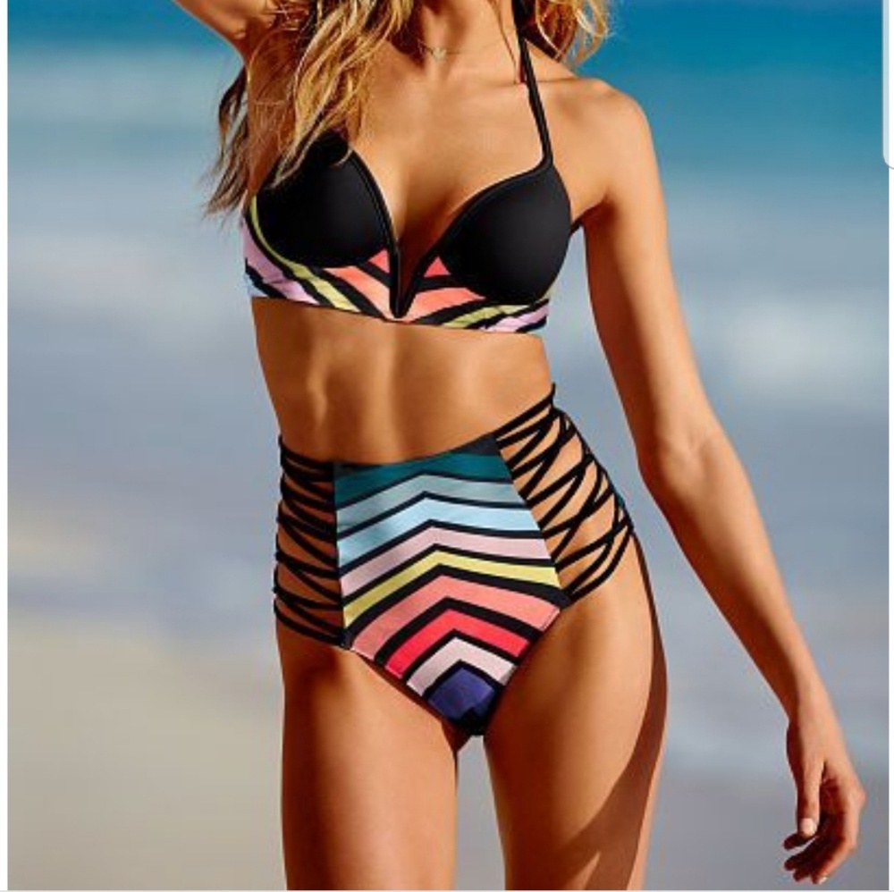 Update picture of bikini
